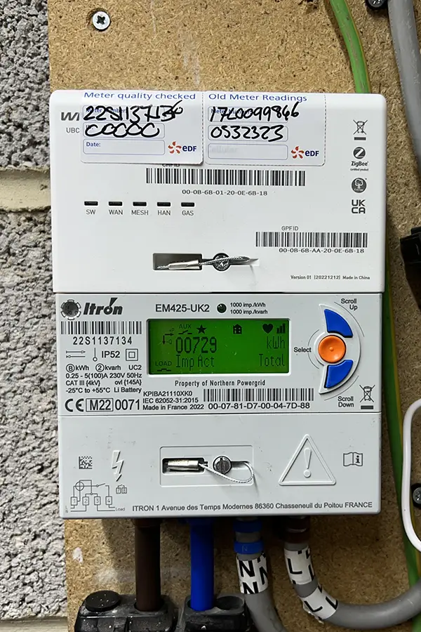 We recommend snapping a photo of your energy meter with your phone’s camera. Record your meter reading and save your bills